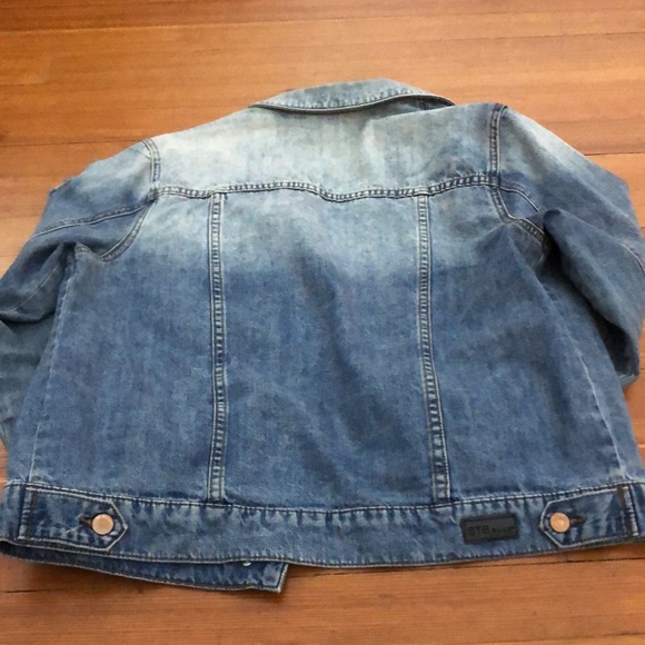 Jean jacket with rips - Picture 3 of 3